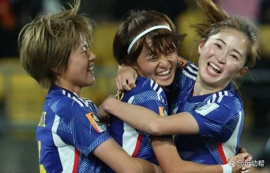 美女国内精品自产拍在线播放