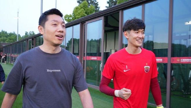 狠狠成人