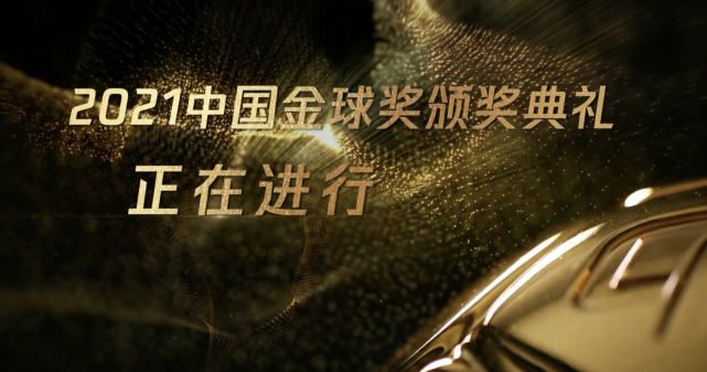 他掀开裙子把舌头伸进去gif