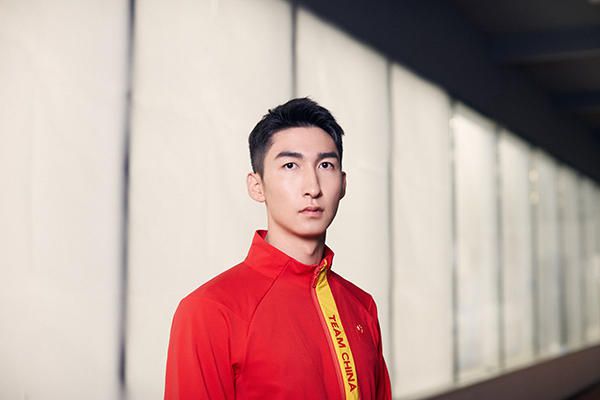 老师裸露胸被学生强挤奶动态